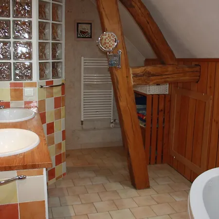 D'hotes Chez L'habitant, Circuit 24h, Pole Europeen Du Cheval, Etc לינה וארוחת בוקר *